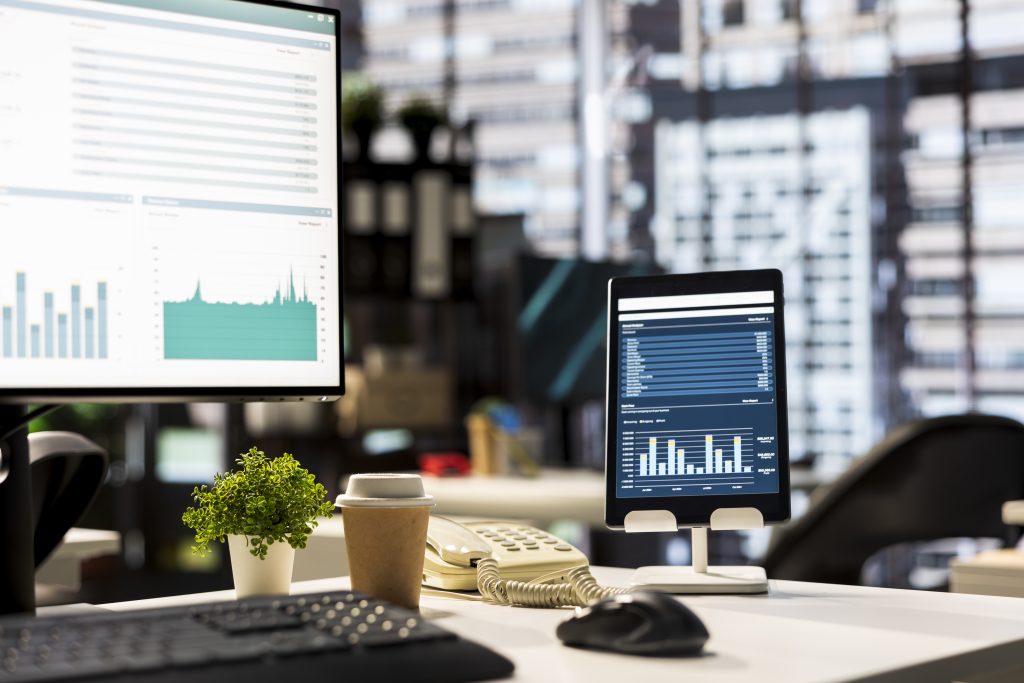 empty-high-end-office-workspace-with-advanced-technology-enhance-efficiency-1024×683